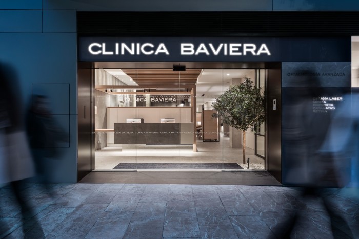 Interiorismo contract para clínicas que mejora la experiencia del paciente